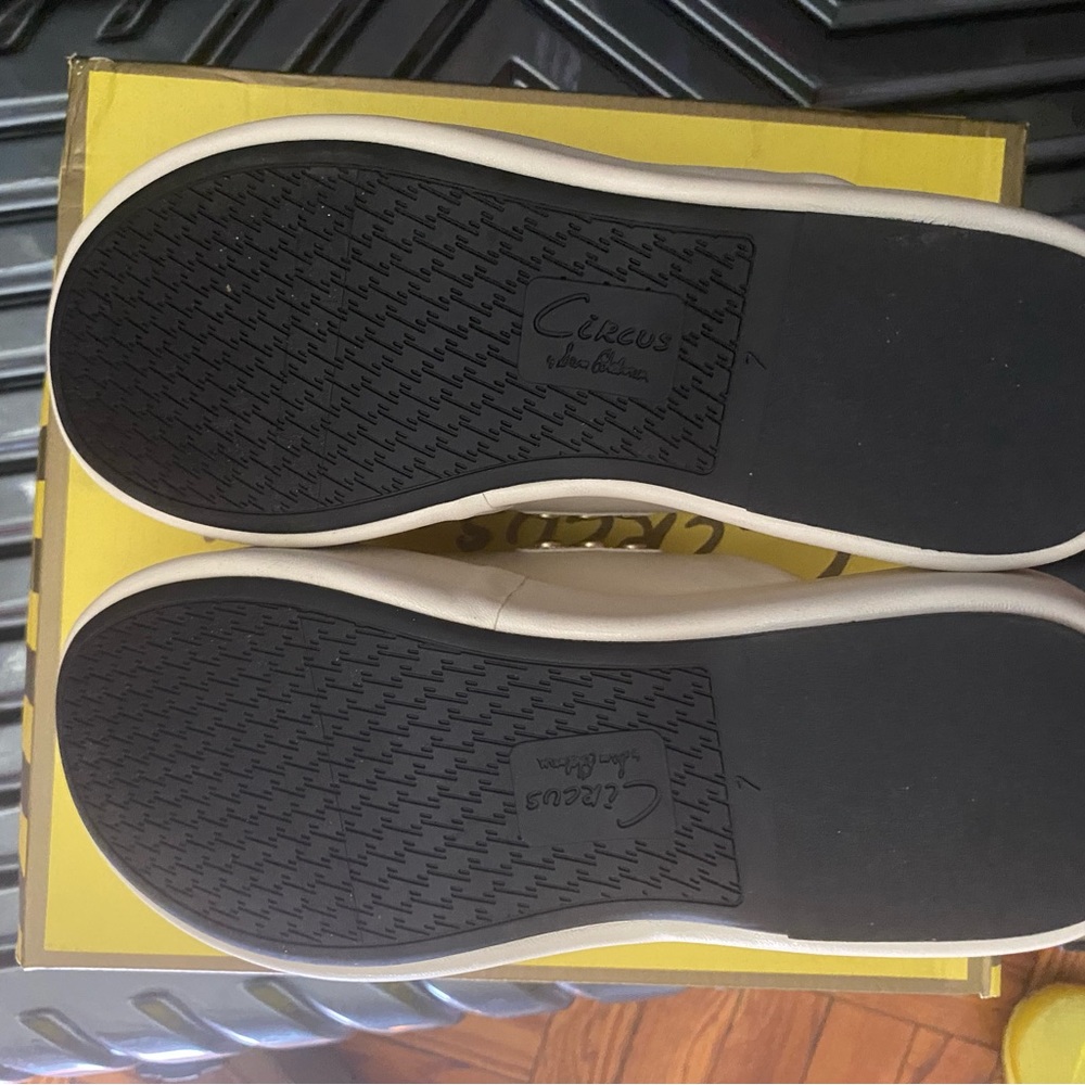 Womens Clogs - Picture 6 of 8